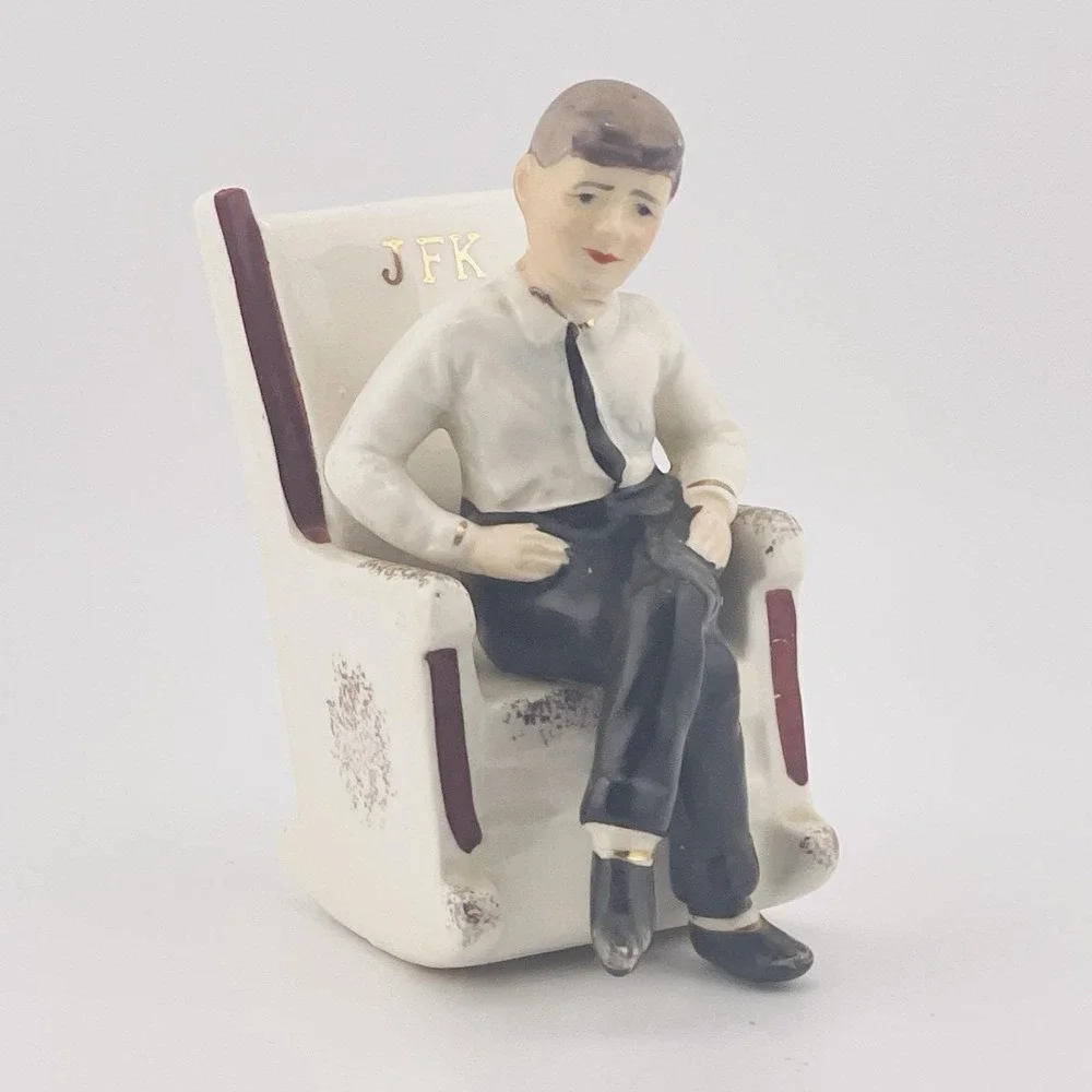 Vintage  Arrow 1962 JFK Kennedy Rocking Chair Salt & Pepper Shakers Set Japan